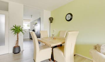 Te Huur 5 Kamer Appartement Forellendaal In Den Haag, Huizen en Kamers, Den Haag, Den Haag, Direct bij eigenaar, Appartement