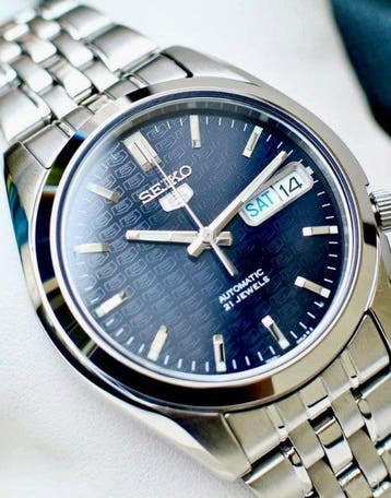 Seiko - 5 Automatic Midnight Logo Black Dial - NO IMPORT TAX