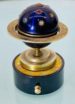 Music - Aansteker - Messing, Emaille, Glas, cloisonné