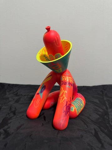 Hiones (XX-XXI) - sculptuur, Ballon Dog #1 (U.V. Effects) -