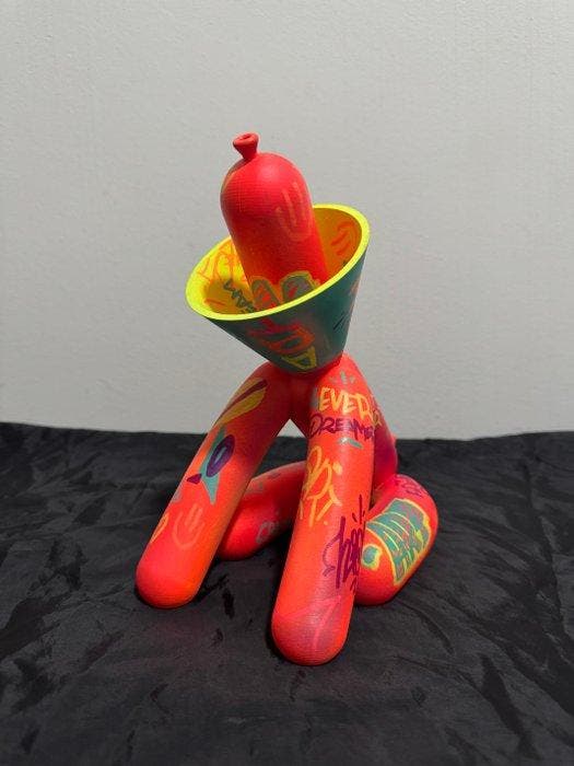 Hiones (XX-XXI) - sculptuur, Ballon Dog #1 (U.V. Effects) -, Antiek en Kunst, Kunst | Designobjecten