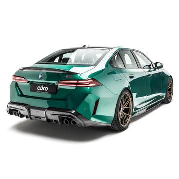 Dit betreft een BMW G90 M5 Carbon Adro kofferbak spoiler lip, Auto diversen, Verzenden