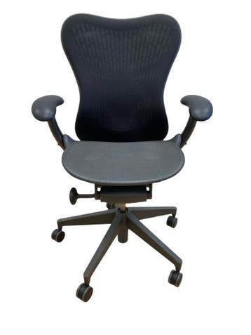 Refurb Herman Miller Mirra 2 Bureaustoel, Staat Als Nieuw, Verzenden, Zwart, Zo goed als nieuw, Bureaustoel