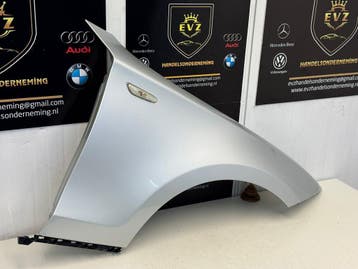 BMW 1-serie bj.2007 spatbord/voorscherm rechts zilver grijs, Gebruikt, Voor, BMW, Spatbord
