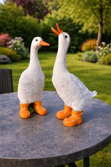 Beeld, funny goose with boots orange - 32 cm - polyresin