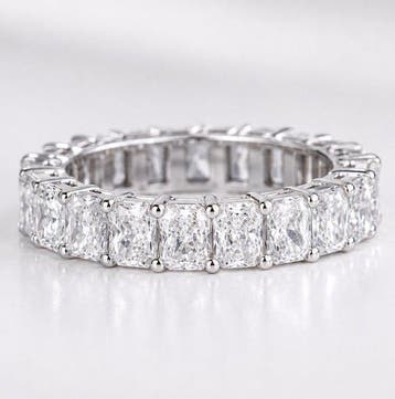 Eeuwigheidsring - 14 karaat Witgoud - 4.44ct. tw. Diamant