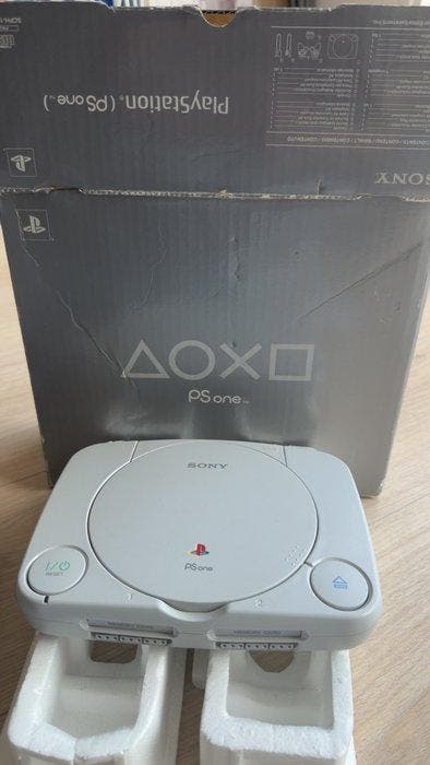 Sony - Playstation 1 (PS1) - (PSone) + Largo Winch -, Spelcomputers en Games, Spelcomputers | Overige Accessoires