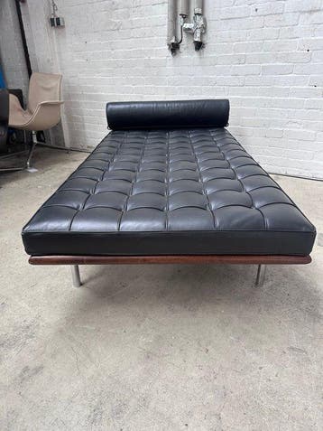 Knoll - Ludwig Mies van der Rohe - Sofa - Barcelona Daybed -