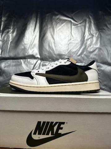 Nike - Sneakers - Maat: EU 38.5, Nieuw
