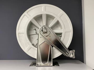 RVS HASPEL AUTOMAAT ROLT AUTOMATISCH OP VOOR 30 METER HOGE, Ophalen of Verzenden, Nieuw