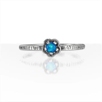 Handgemaakte zilveren ring met opaal steentje, Sieraden, Tassen en Uiterlijk, Nieuw