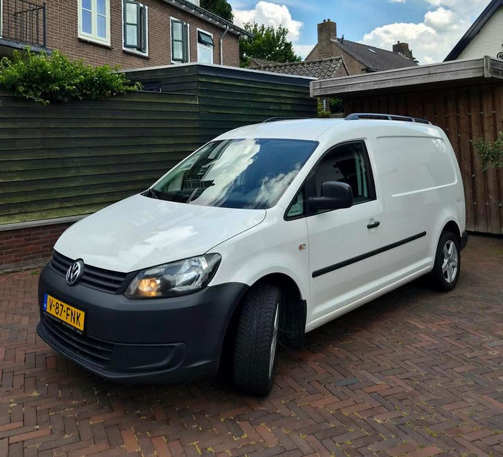 Volkswagen Caddy Maxi 1.6 TDI | DSG | 2015 | Trekhaak | Wit, Auto's, Bestelauto's, Geïmporteerd, Onderhoudsboekje, Te koop, Automaat
