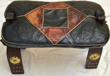 Handmade - Kruk - Prachtige kamelkleurige Egyptische kruk