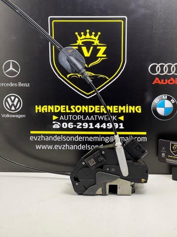 Ford Fiesta Deurslot mechaniek links voor 2012 8A6AA21813AJ, Gebruikt, Voor, Ford