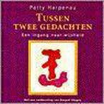 Tussen twee gedachten 9789043901697 Patty Harpenau, Boeken, Verzenden, Zo goed als nieuw, Patty Harpenau