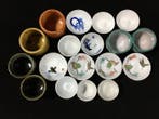 Japanese - Beeld, Set of 18 / Signed / Japanese Vintage Sake, Antiek en Kunst