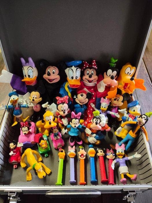 Mickey Mouse & Friends Collection - 30 Figure, Verzamelen, Disney