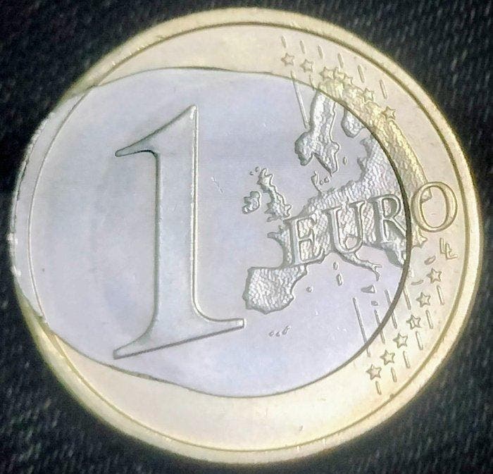 Spanje. 1 Euro 2023 Off-Centered Struck (Zonder, Postzegels en Munten, Munten | Europa | Niet-Euromunten