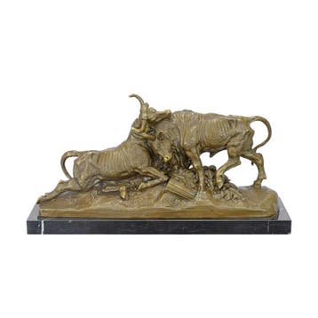 A BRONZE SCULPTURE OF THE ROMAN BULL FIGHT (Interieur), Verzenden, Nieuw
