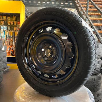 Toyota Aygo X – 17 inch winterset  | banden Dunlop + velgen, 175 mm, Banden en Velgen, Nieuw, 17 inch