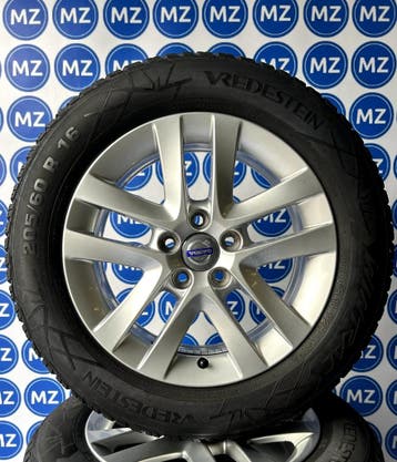 Volvo V60 | 16 inch Velgen + Winterbanden, Gebruikt, 16 inch, Banden en Velgen, Personenwagen