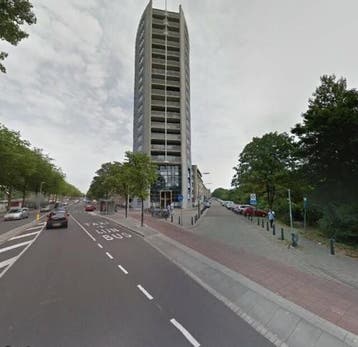 Te Huur 4 Kamer Appartement Troelstrakade In Den Haag, Huizen en Kamers, Huizen te huur, Den Haag, Den Haag, Direct bij eigenaar