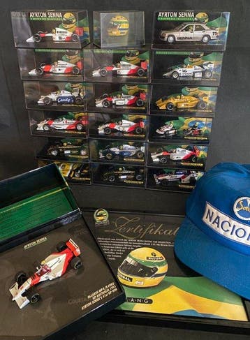 Minichamps 1:43 - Modelauto (22) - Ayrton Senna Racing Car, Nieuw