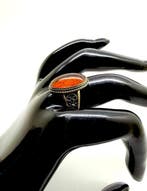 Oude ring met natuurlijk Baltisch amber - Barnsteen -