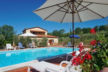 Toscaanse kust: huisjes met zwembad &amp; restaurant, Bemiddelingsbureau, 2 slaapkamers, Overige typen, Toscane