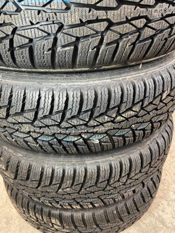 155 65 r14 Winter NOKIAN  ( Zo Goed Als Nieuw) 45 euro, Auto-onderdelen, Ophalen, 14 inch, Gebruikt, 155 mm
