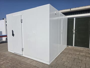 Vriescel 300 x 300 x 240 cm Licht beschadigd, Nieuw in verpakking, Koelen en Vriezen