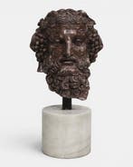 Buste, Testa di Bacco in marmo rosso antico - 68 cm - Marmer
