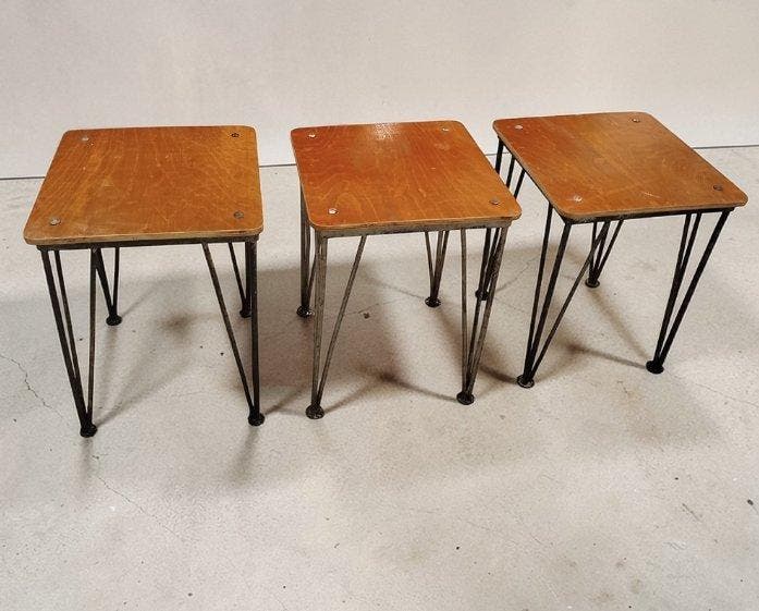 Kruk - Staal, Multiplex - Drie metalen schoolkrukken, Antiek en Kunst, Kunst | Designobjecten