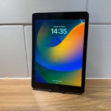 Apple iPad (5th generation) 128GB Wifi - Mobiele telefoon, Nieuw