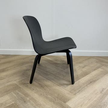 Muuto Visu loungestoel / fauteuil houten van Mika Tolvanen,, Huis en Inrichting, Stoelen, Zwart, Nieuw, Ophalen of Verzenden, Eén