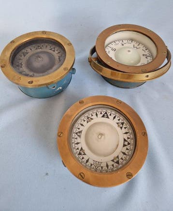 Kompas (3) - Messing, Glas - Henry Browne & Son / Sestrel