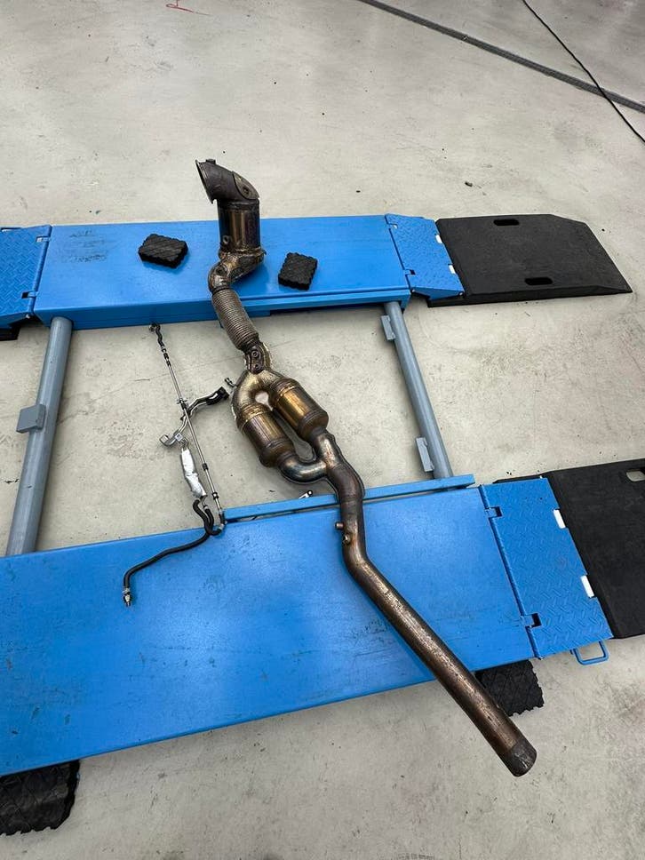 Origineel VW Golf 8 R 2.0 TSI Uitlaat Katalysator + demper, Auto-onderdelen, Uitlaatsystemen, Gebruikt, Volkswagen, Ophalen of Verzenden