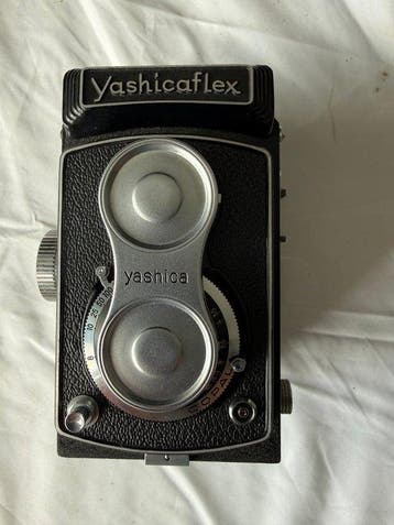 Yashica A 1 met originele dop | 120 / medium formaat camera, Nieuw