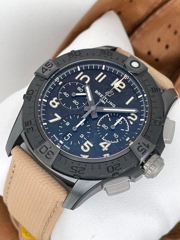 Breitling - Avenger B01 Chronograph 42 Night Mission -, Nieuw