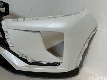 Mitshubishi Eclips Cross Voorbumper 6400H717ZZ, Ophalen, Gebruikt, Voor, Bumper