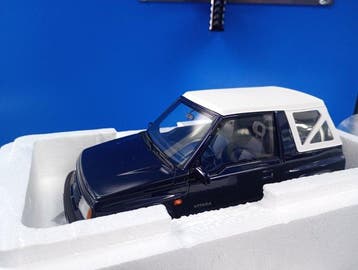 Otto Mobile 1:18 - Model sportwagen - Suzuki Vitara, Nieuw
