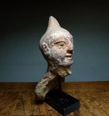Oud Chinees, Tang-dynastie Beschilderd aardewerk Hu-figuur