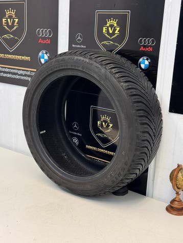 Premitra Maxxis 215/45R16 1 band All-Seasons, 16 inch, All Season, Band(en), Gebruikt