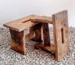 Stoel - Hout - Twee krukken.