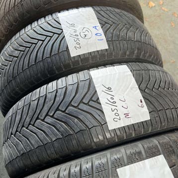 2 x Michelin CrossClimate 205-60-16 4 Seizoenbanden 6mm, Gebruikt, 16 inch, All Season, Band(en)