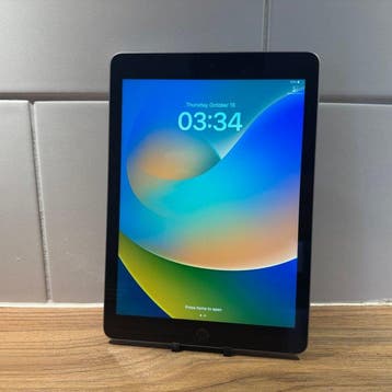 Apple iPad (5th Generation) 128GB Wifi - Mobiele telefoon, Nieuw
