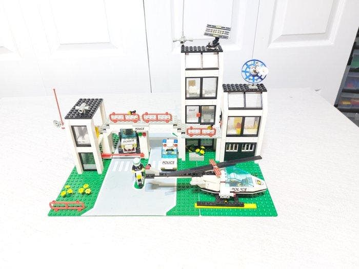 Lego Set - 6398 - City, Classic Town - Police Station -, Kinderen en Baby's, Speelgoed | Duplo en Lego
