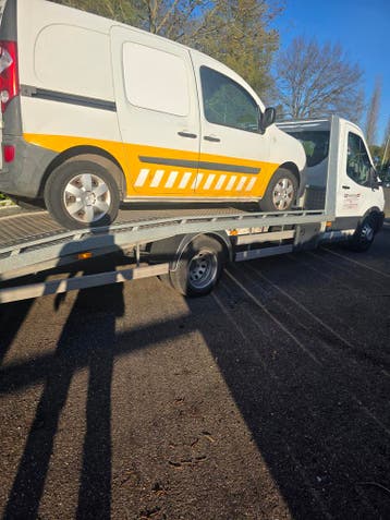 Wegens grote export order auto’s Bestelbussen gezocht