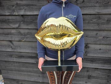 Decoratief ornament - Grote gouden lippen