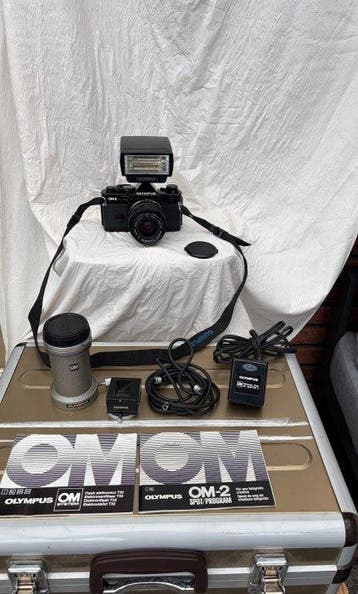 Olympus OM-2 + 35-70mm + acc. | Analoge camera, Nieuw